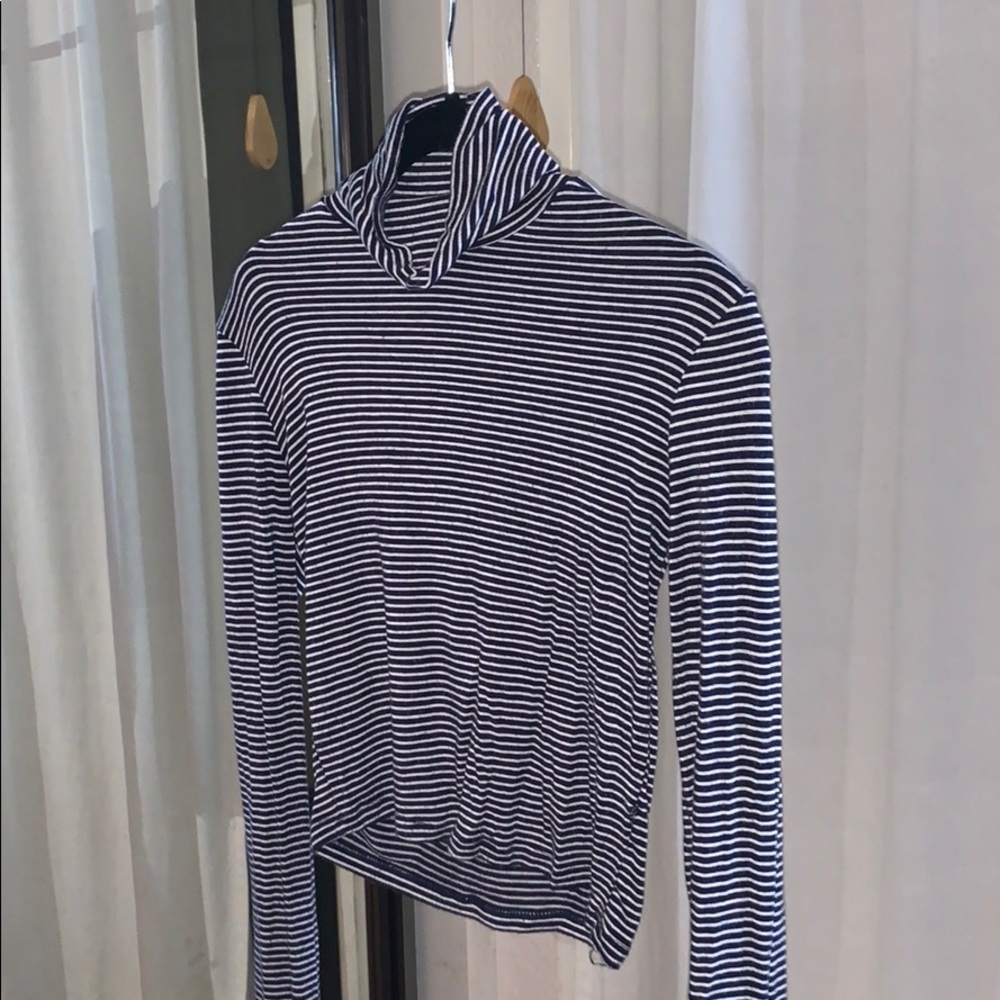 Stripped top